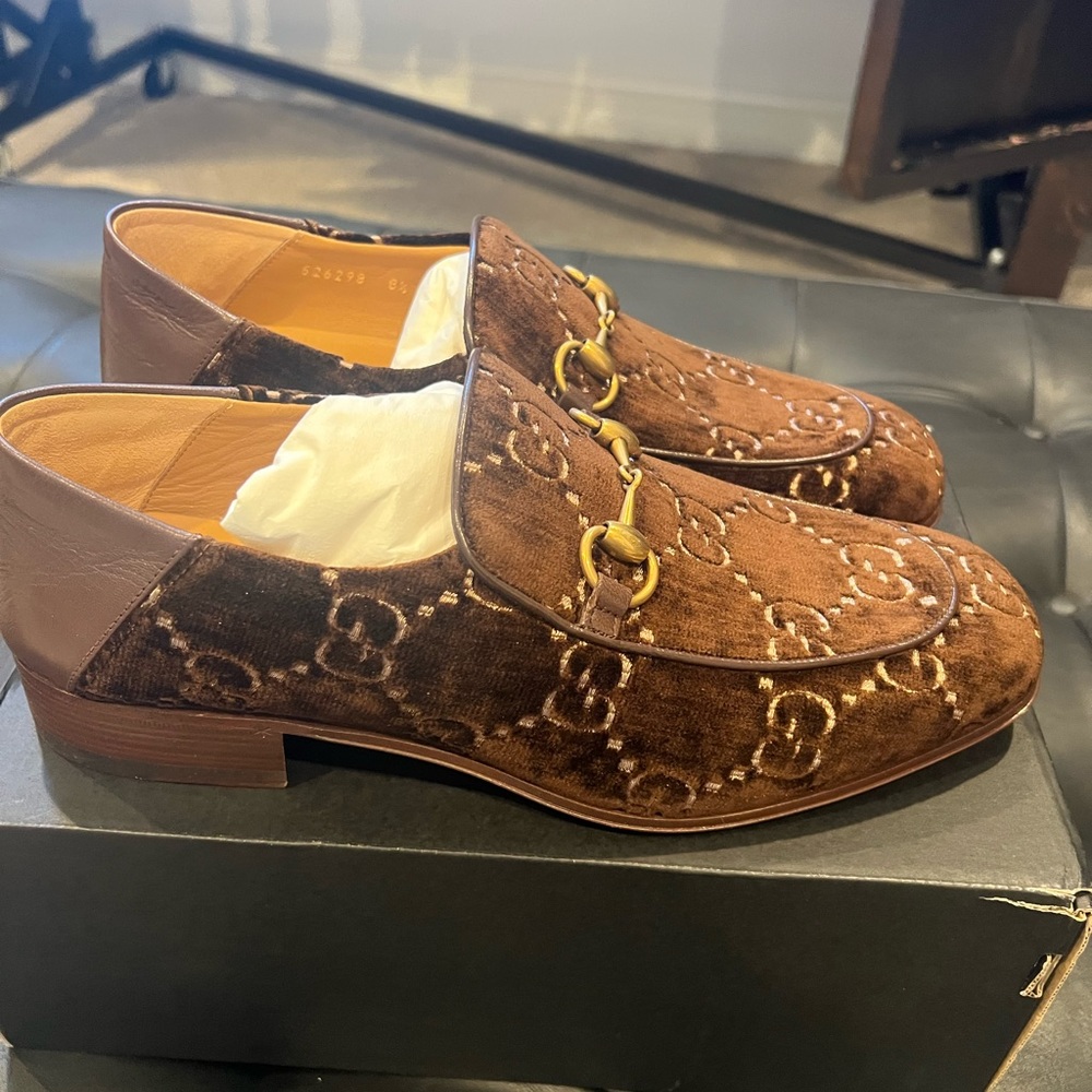 Gucci Men’s Velvet Slip On Loafers. Brand new!